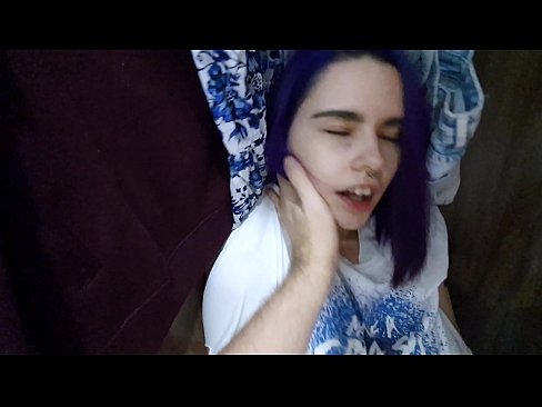 ❤️ Нашел сестренку в шкафу и помог кончить ☑ Видео траха на нашем сайте teatroporno.ru ️
